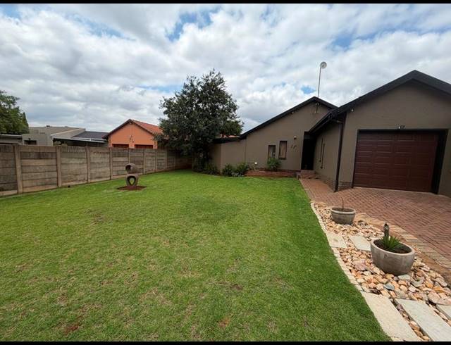 3 BEDROOM HOUSE FOR SALE IN KANONKOP